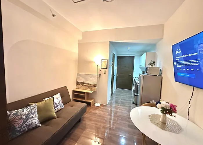 Comfy Makati Wifi, Netflix And 公寓