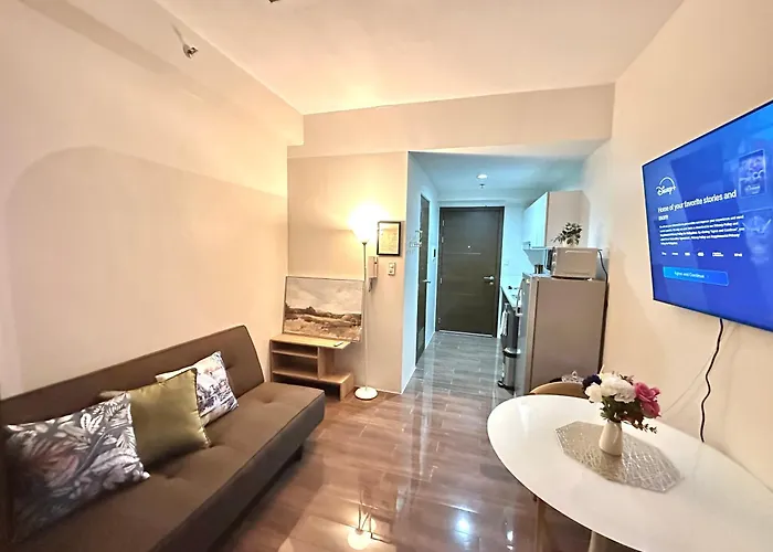 Comfy Makati Wifi, Netflix And * 马尼拉